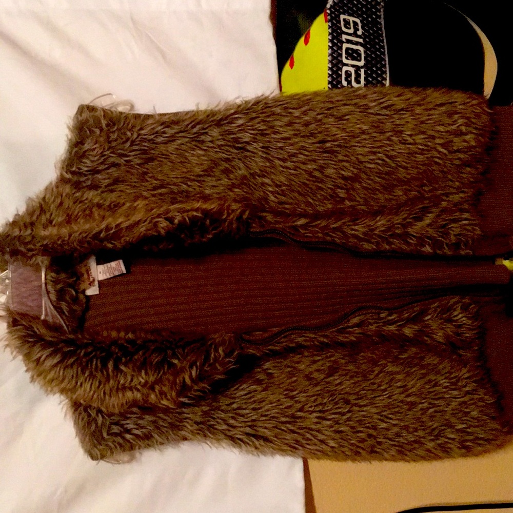 Fur vest